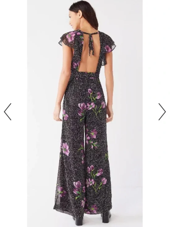 NWT Urban Outfitters Gratilda Ruffle Sleeve Backless Jumpsuit - Picture 2 of 11